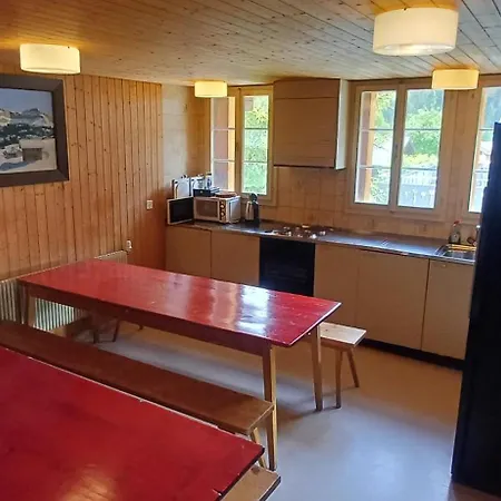 Vandrarhem Baerghuus Axalp