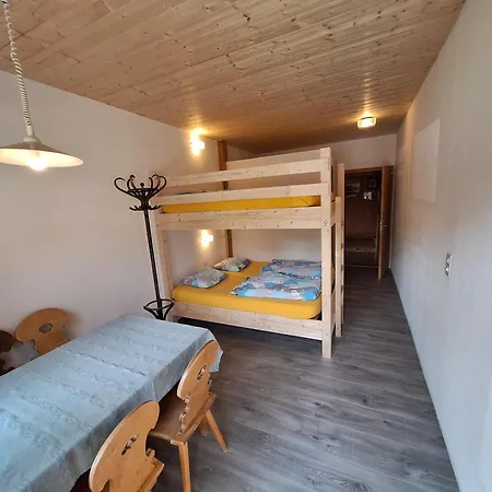 Vandrarhem Baerghuus Axalp